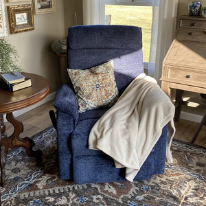 Oversized Infinite Position Power Lift Recliner Chair