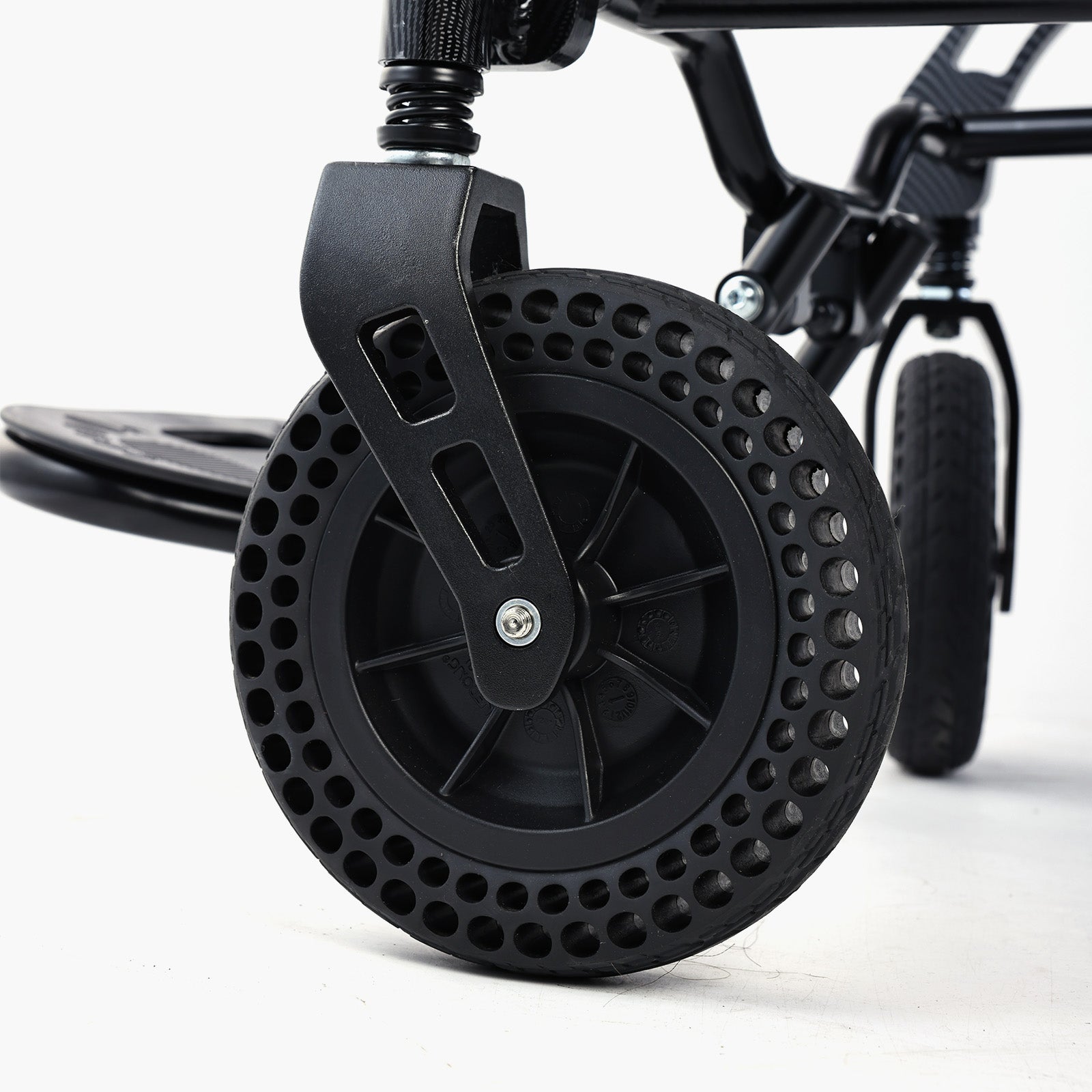 DX05 Pro Foldable Outdoor All-Terrain Electric Wheelchair – Airline Approved